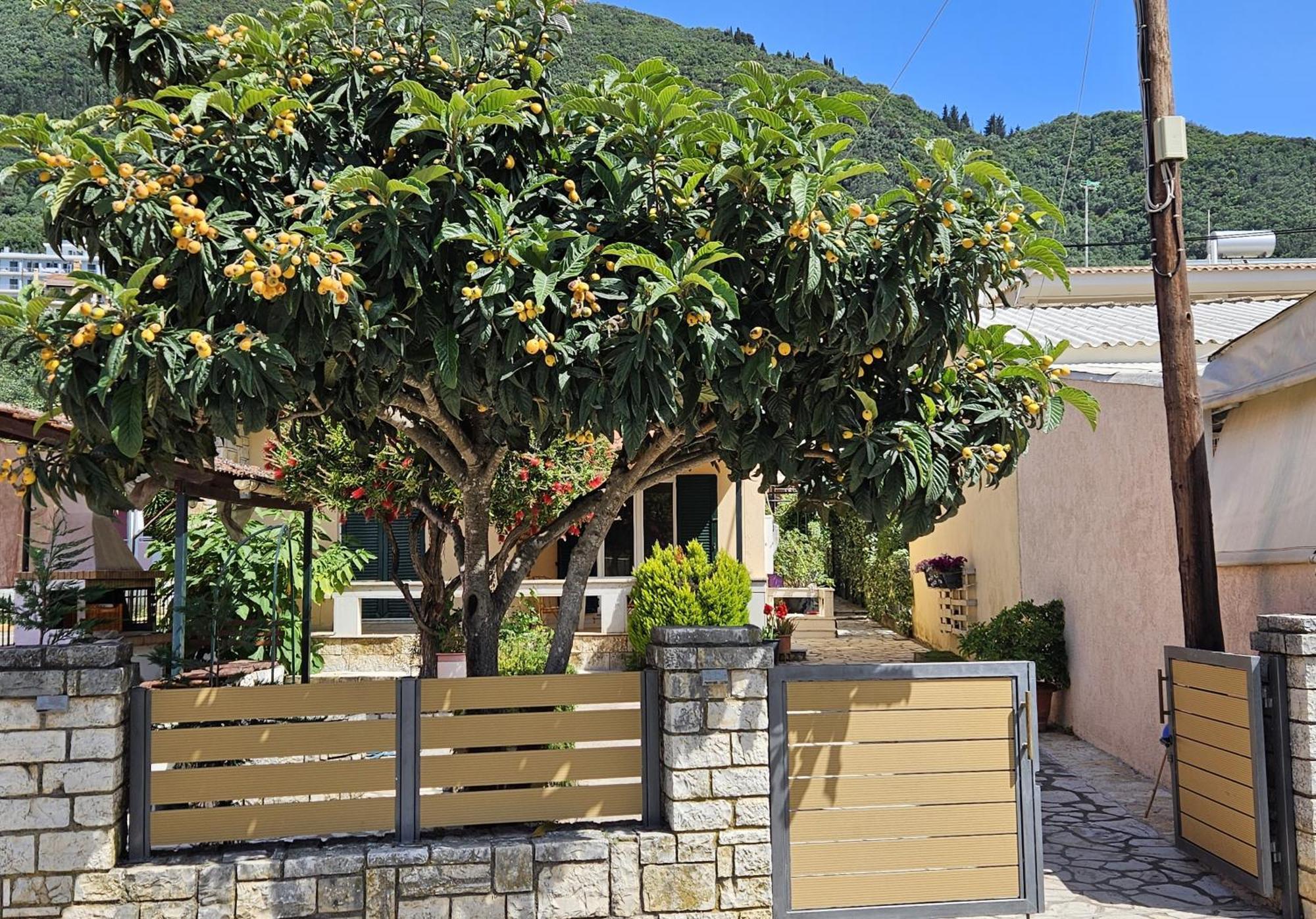 Appartement Lora Ypsos